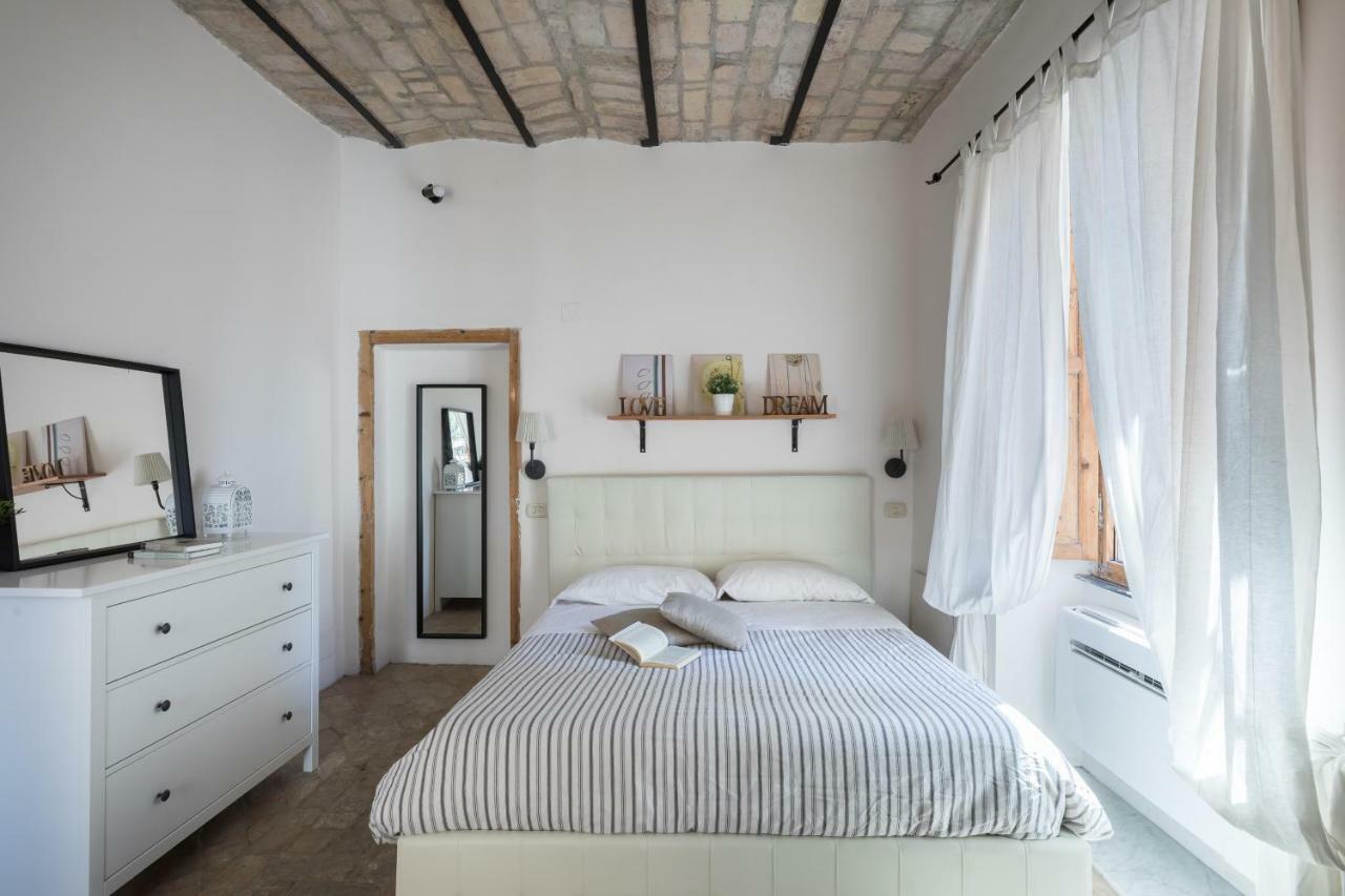 Apartament La Papessa Del Colosseo Rzym Zewnętrze zdjęcie