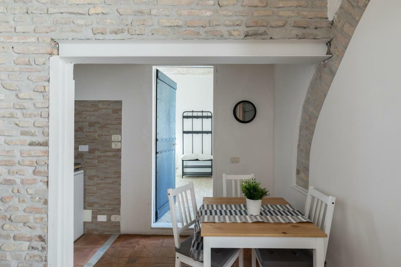 Apartament La Papessa Del Colosseo Rzym Zewnętrze zdjęcie